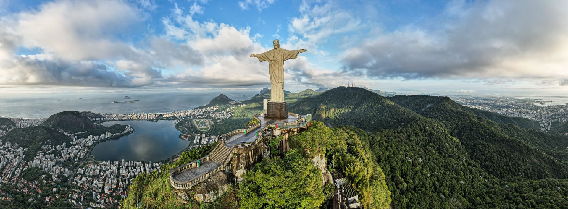 Vista aérea do Cristo Redentor — VOE RJ